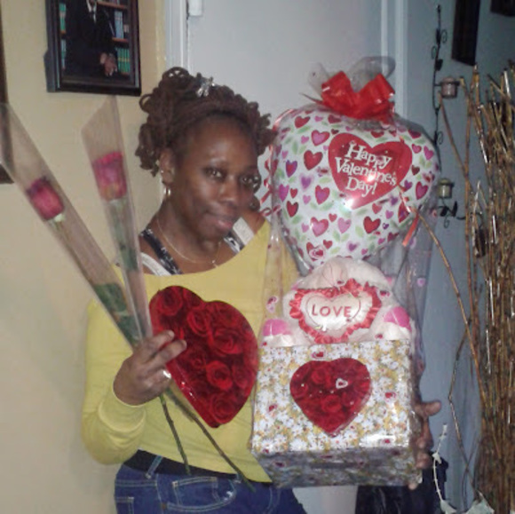 Meet your Posher, Ajah - Picture 1 of 1